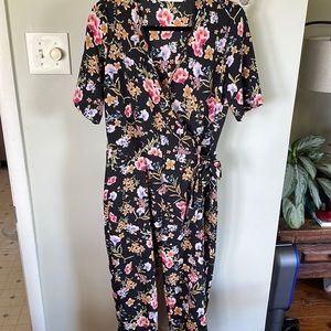 Zara jumpsuit with pockets!!